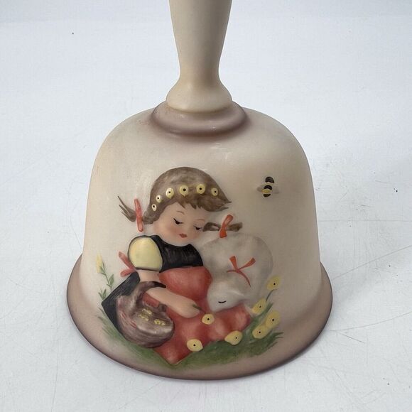 Hummel Goebel Favorite Pet 1991 Annual Bell 14th Edition HUM713 - Picture 2 of 8